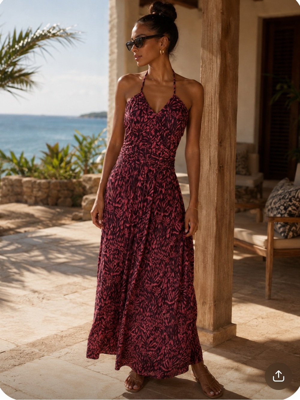 EVEREVE  Halter Tie-Neck Smocked Stretch Maxi Dress Burgundy M